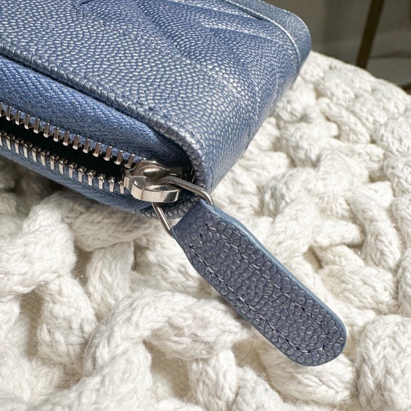 NWT VERY RARE Chanel Mademoiselle Zip Wallet - Iridescent Blue - Picture 4 of 9